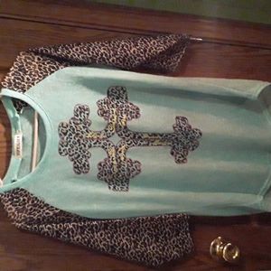 Yifeilier cross shirt